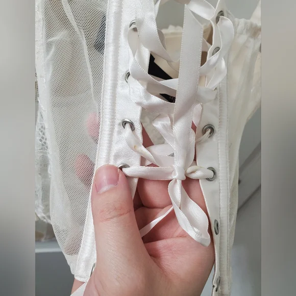 Victoria's Secret Corset Top 36D - Picture 3 of 8